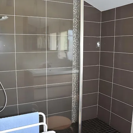 De Kerjézéquel 2kms Feriehus Ploulech